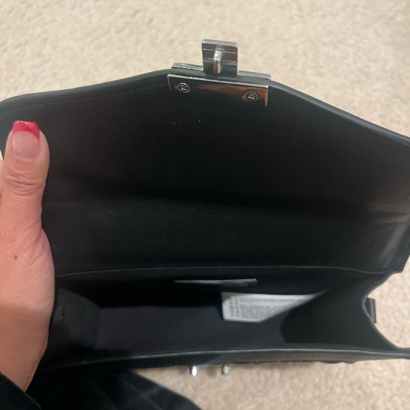 Elegant Black Handbag - Picture 4 of 4